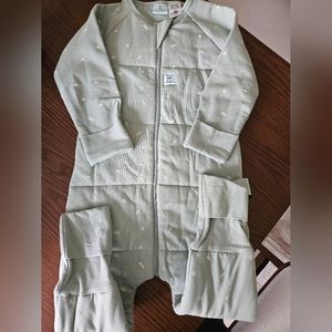 Australia ergo pouch